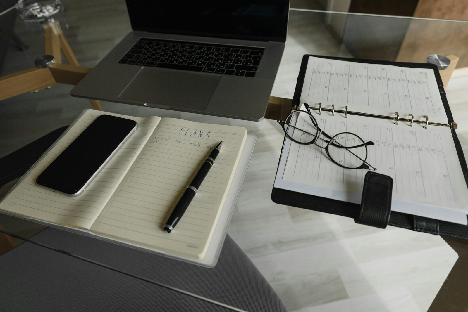 Tools Designers Use to Stay Organised